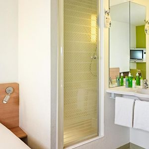 Zimmer mit zwei Einzelbetten